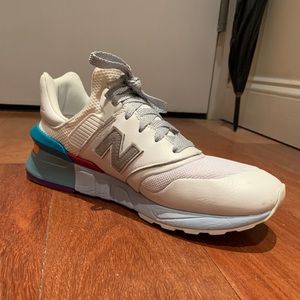 Men’s NB 997 Sport Size 9 (Lightly Worn)
